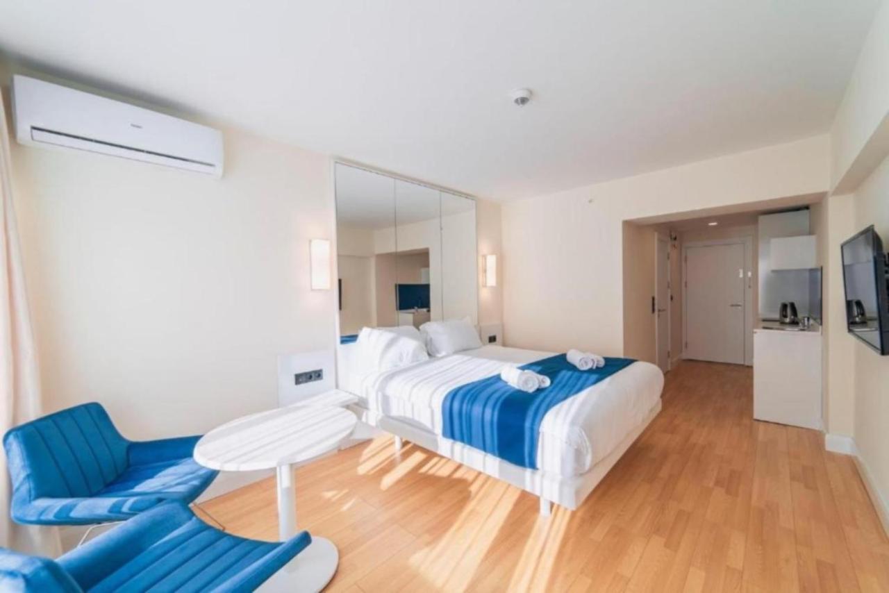 Panoramic Sea And City View Aparthotel In Orbi City Batumi Exterior photo