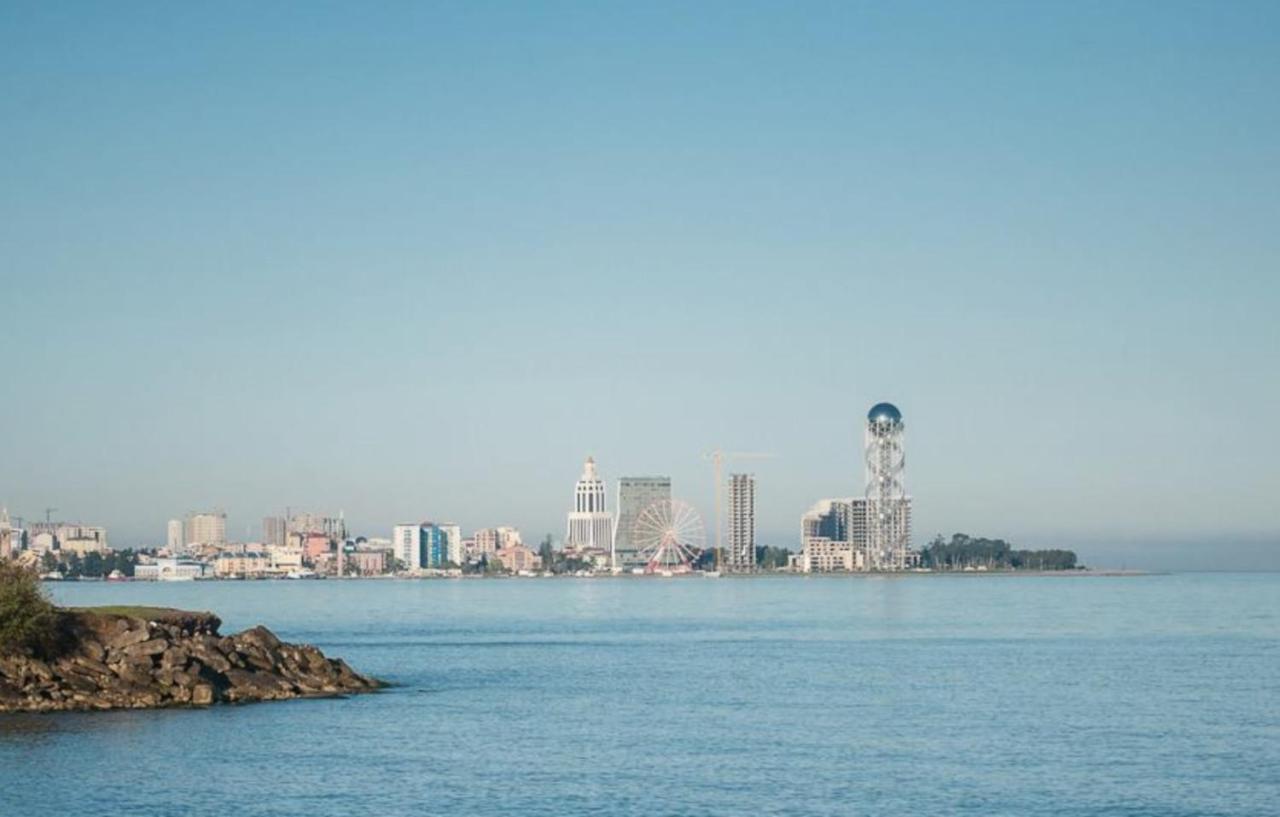 Panoramic Sea And City View Aparthotel In Orbi City Batumi Exterior photo