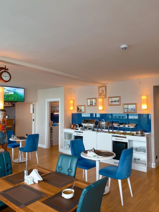 Panoramic Sea And City View Aparthotel In Orbi City Batumi Exterior photo